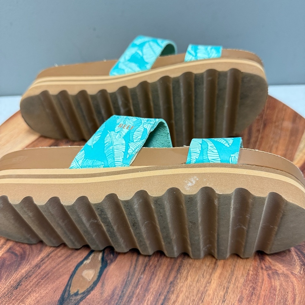 Reef Women's Turquoise Leaf Cork Slide Sandals - Picture 12 of 13